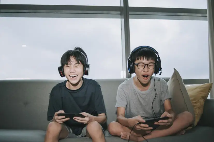6 fun ways to bond with teen 3 gaming